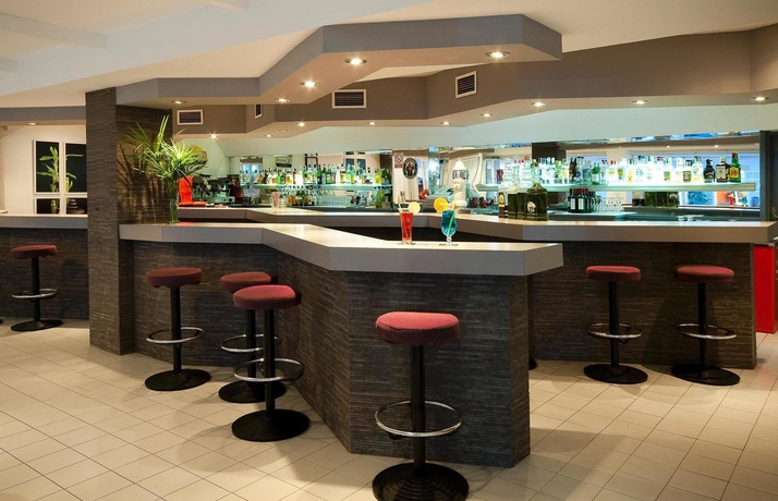 Imagen del bar/restaurante del Hostal Montesol, Cala Ratjada. Foto 10