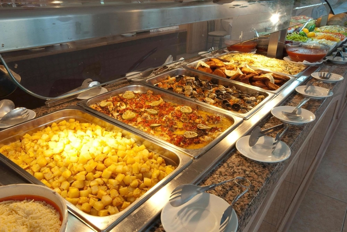 Imagen del bar/restaurante del Hostal Montesol, Cala Ratjada. Foto 11