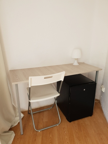 Imagen de la habitación del Hostal Montsant. Foto 17