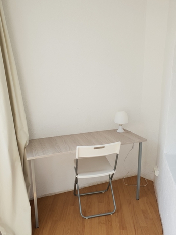 Imagen de la habitación del Hostal Montsant. Foto 19