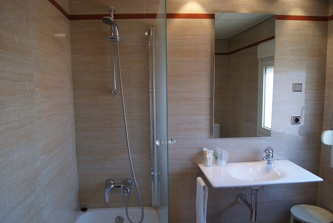 Imagen de la habitación del Hostal Moreno. Foto 11