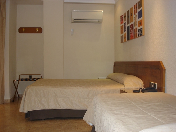Imagen de la habitación del Hostal Moreno, Valencia Provincia. Foto 4