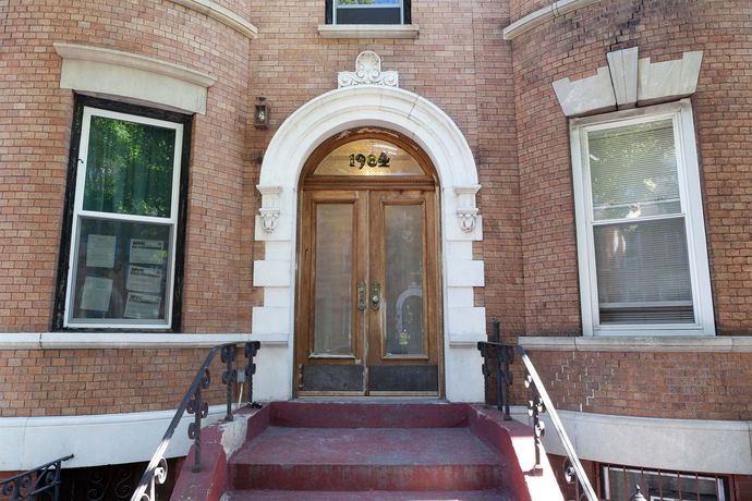 Imagen de los exteriores del Hostal Morris Guest House. Foto 16