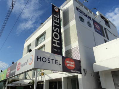 Imagen de los exteriores del Hostal Mundo Joven Cancun. Foto 7