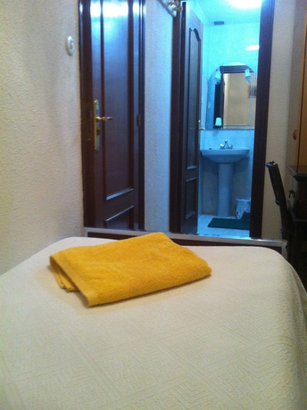 Imagen de la habitación del Hostal Murcia. Foto 3