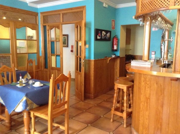 Imagen del bar/restaurante del Hostal Naim Guest House Nerja. Foto 4