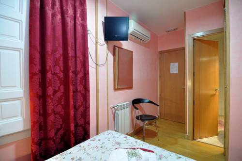 Imagen de la habitación del Hostal Naranjos. Foto 7