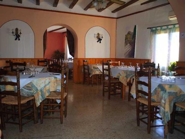 Imagen del bar/restaurante del Hostal Narbona. Foto 3