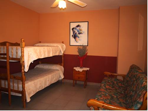 Imagen de la habitación del Hostal Narbona. Foto 10