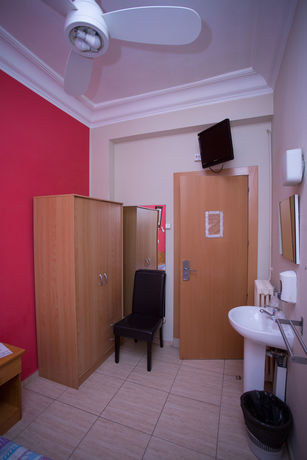 Imagen de la habitación del Hostal Navarra, Zaragoza. Foto 12