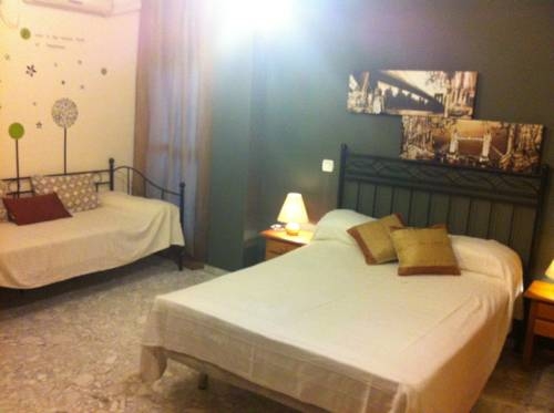 Imagen general del Hostal Neptuno, Cáceres. Foto 4
