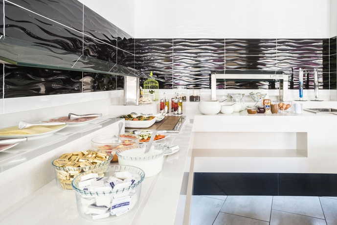 Imagen del bar/restaurante del Hostal Neptuno, Paguera. Foto 8