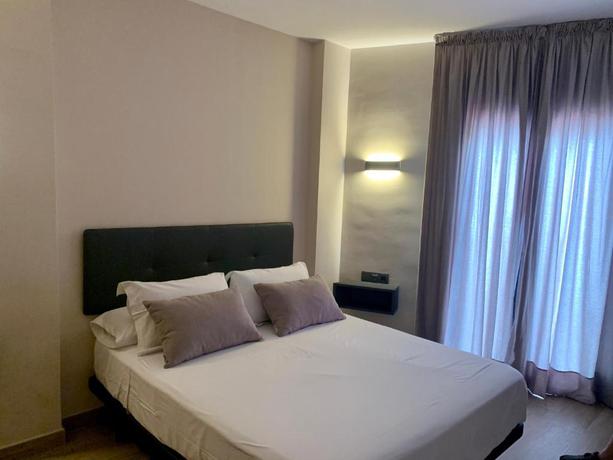 Imagen general del Hostal NerjaRooms. Foto 4