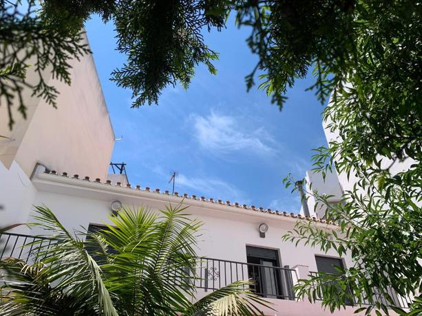 Imagen general del Hostal NerjaRooms. Foto 12
