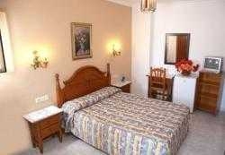 Imagen de la habitación del Hostal Nerjasol. Foto 15