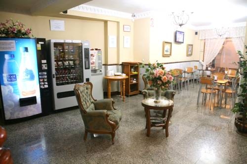 Imagen general del Hostal Nerjasol. Foto 11