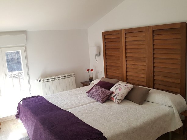 Imagen de la habitación del Hostal Nevandi. Foto 3