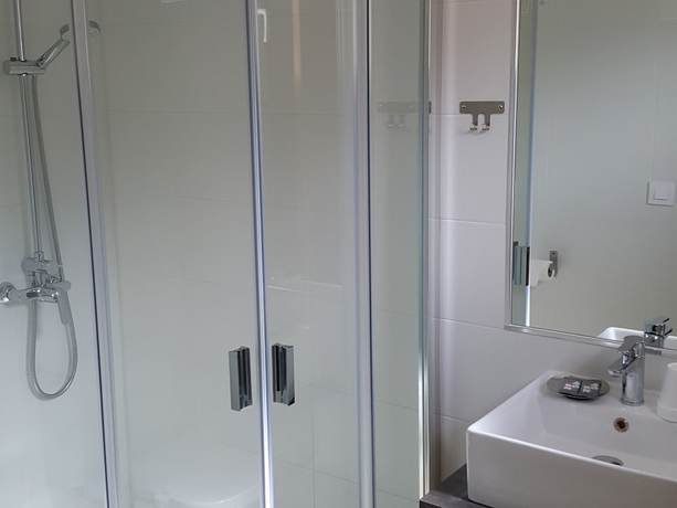 Imagen de la habitación del Hostal Nevandi. Foto 7