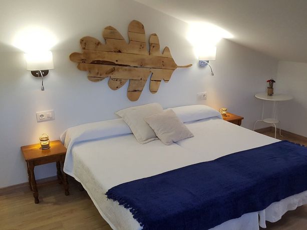 Imagen de la habitación del Hostal Nevandi. Foto 13