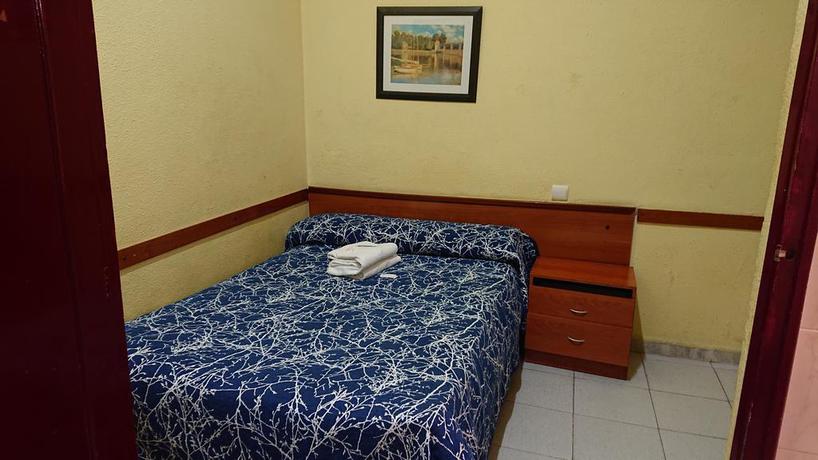 Imagen de la habitación del Hostal Nilo, PUERTO DE BARCELONA. Foto 6