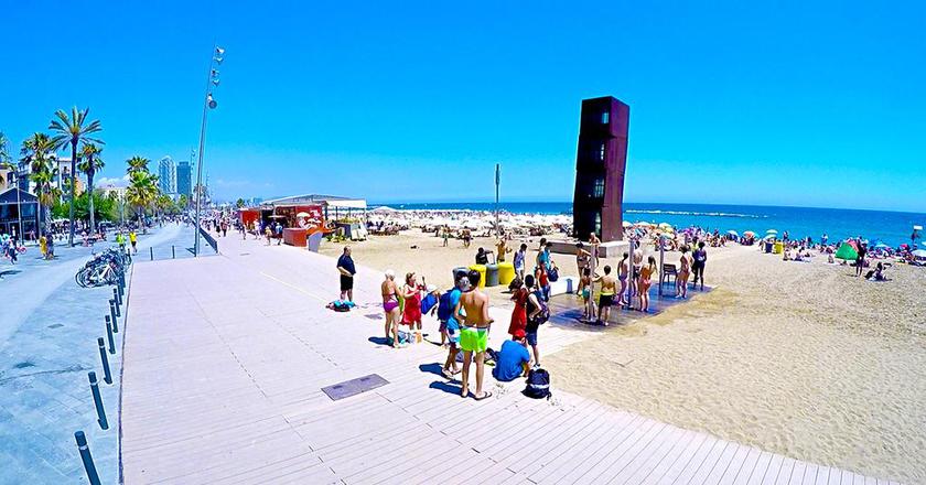 Imagen de los exteriores del Hostal Nilo, PUERTO DE BARCELONA. Foto 8