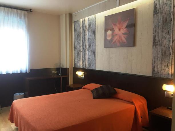 Imagen general del Hostal Nirvana, Ponferrada. Foto 16