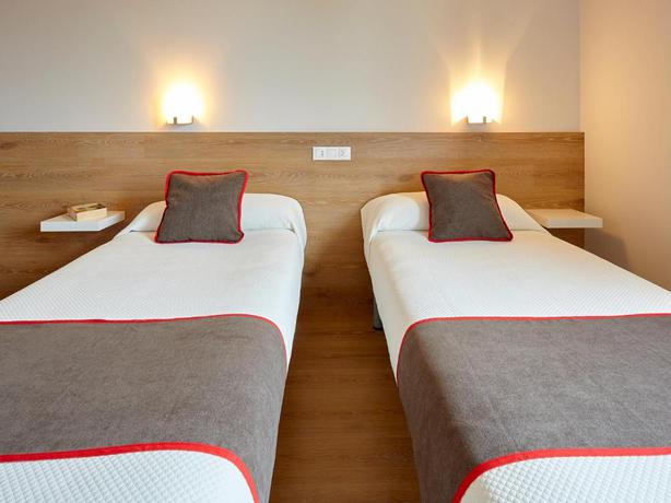 Imagen de la habitación del Hostal Nobadis. Foto 7