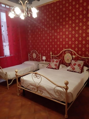 Imagen de la habitación del Hostal Nova Domizia. Foto 5