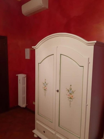 Imagen de la habitación del Hostal Nova Domizia. Foto 8