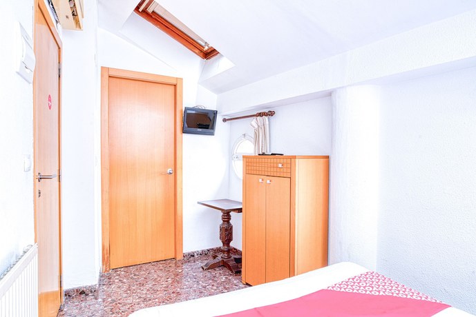 Imagen de la habitación del Hostal Nova Picanya. Foto 6