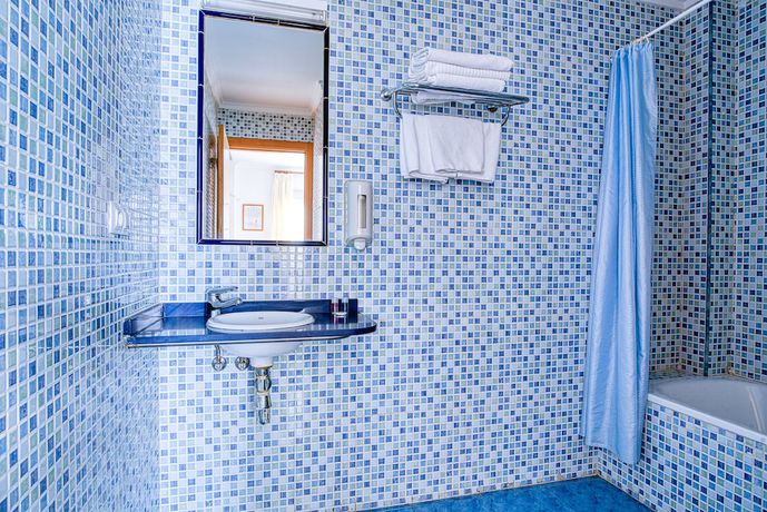 Imagen de la habitación del Hostal Nova Picanya. Foto 7