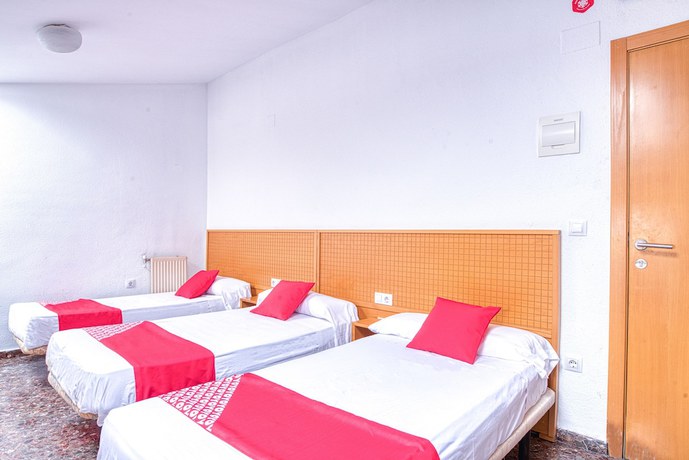 Imagen de la habitación del Hostal Nova Picanya. Foto 15