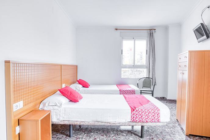 Imagen de la habitación del Hostal Nova Picanya. Foto 19