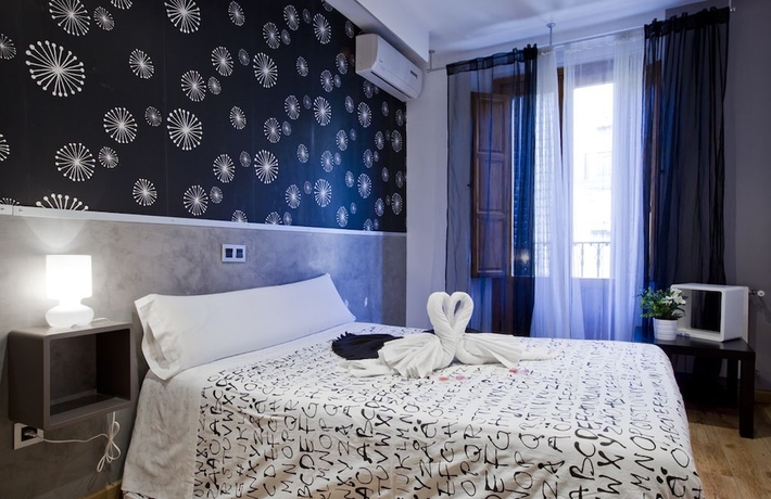 Imagen de la habitación del Hostal Noviciado. Foto 17