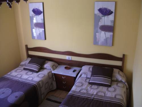 Imagen de la habitación del Hostal Nuevo Alonso. Foto 11