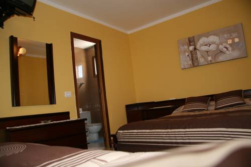 Imagen de la habitación del Hostal Nuevo Alonso. Foto 15