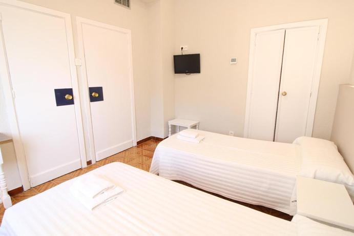 Imagen de la habitación del Hostal Nuevo Tropical. Foto 2