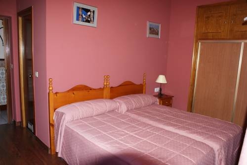 Imagen general del Hostal Nuria, Trujillo. Foto 7