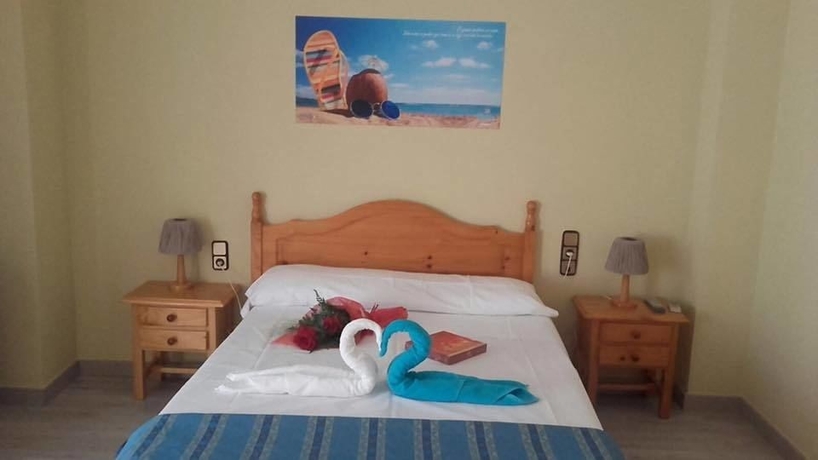 Imagen de la habitación del Hostal Nuria, Villaricos. Foto 7