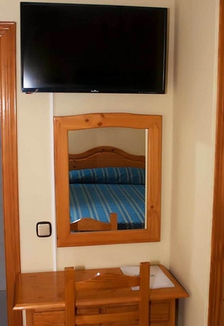 Imagen de la habitación del Hostal Nuria, Villaricos. Foto 8