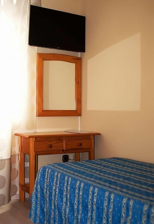 Imagen de la habitación del Hostal Nuria, Villaricos. Foto 14
