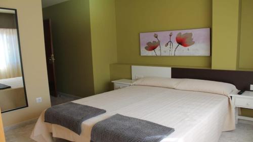 Imagen de la habitación del Hostal O Gale&oacute;n San Luis. Foto 17