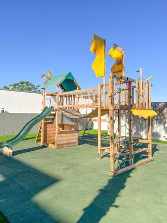 Imagen de los exteriores del Hostal ON The Residence. Foto 11