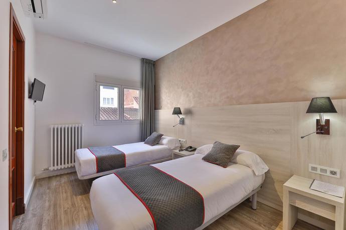 Imagen de la habitación del Hostal OYO Hostal Soler. Foto 6