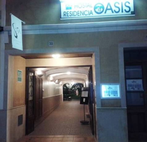 Imagen general del Hostal Oasis Menorca. Foto 9