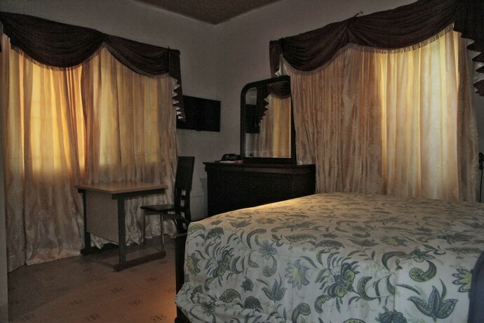 Imagen general del Hostal Occasions. Foto 6