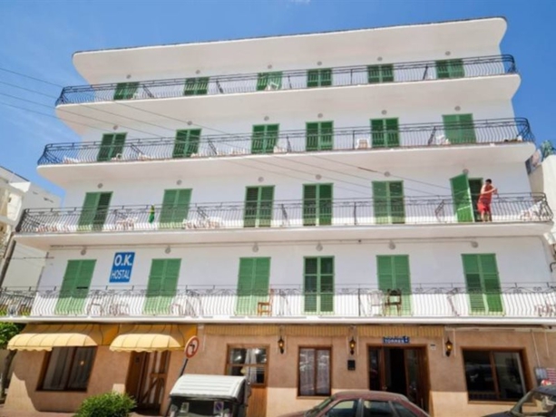 Imagen general del Hostal Ok San Antonio. Foto 4