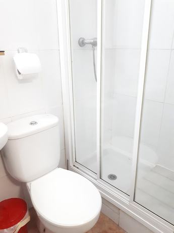 Imagen de la habitación del Hostal Oklahoma, Reus. Foto 3