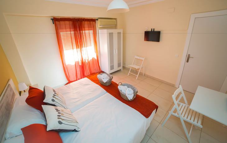 Imagen de la habitación del Hostal Old Town Alicante. Foto 9