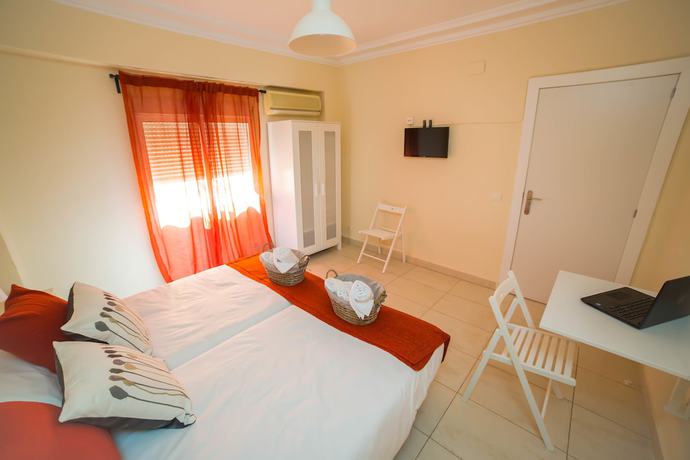 Imagen de la habitación del Hostal Old Town Alicante. Foto 13